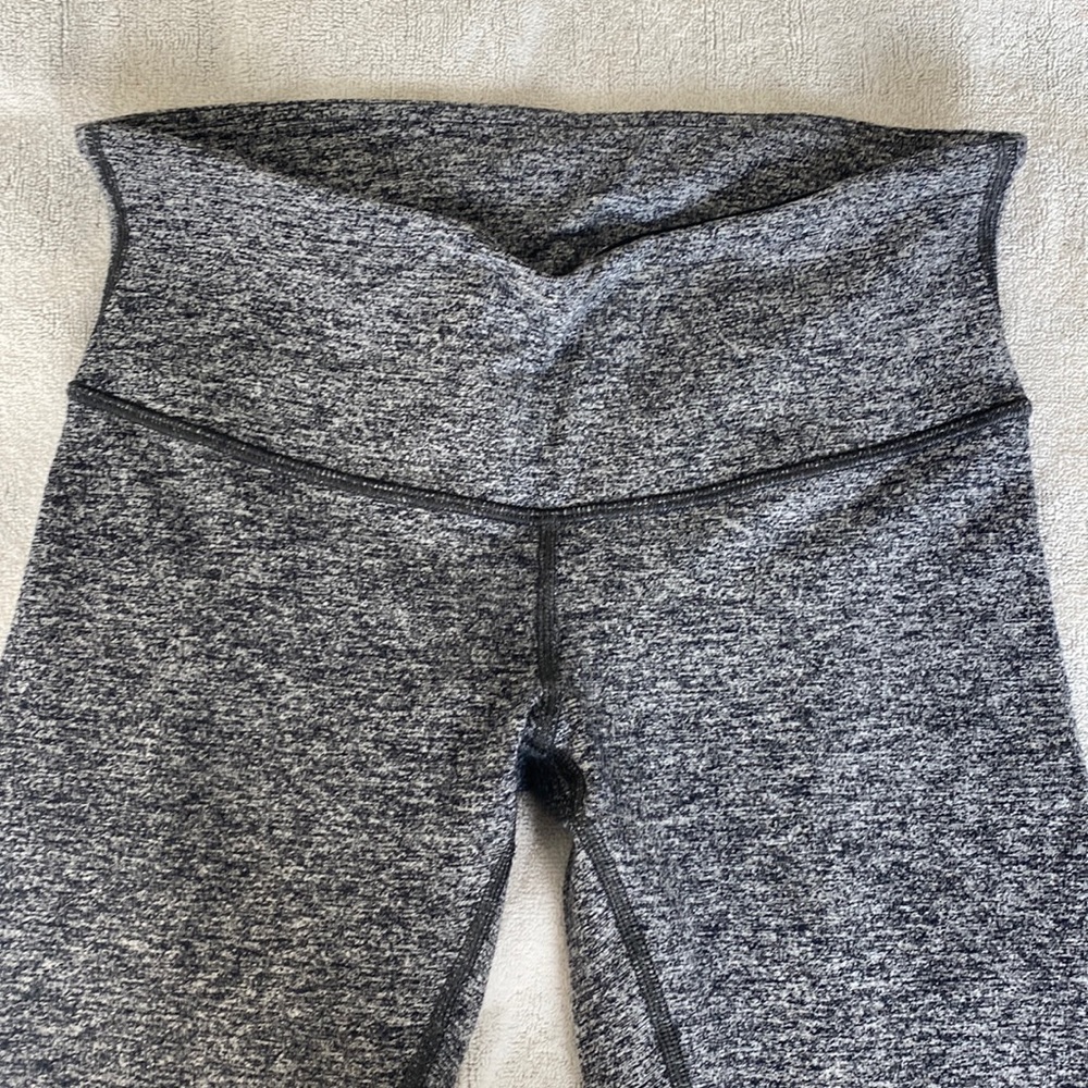 Lululemon “lower rise” Wunder Under